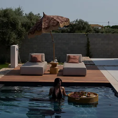 Noero Villa *
