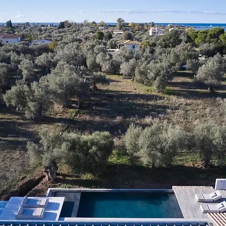 Noero Villa *